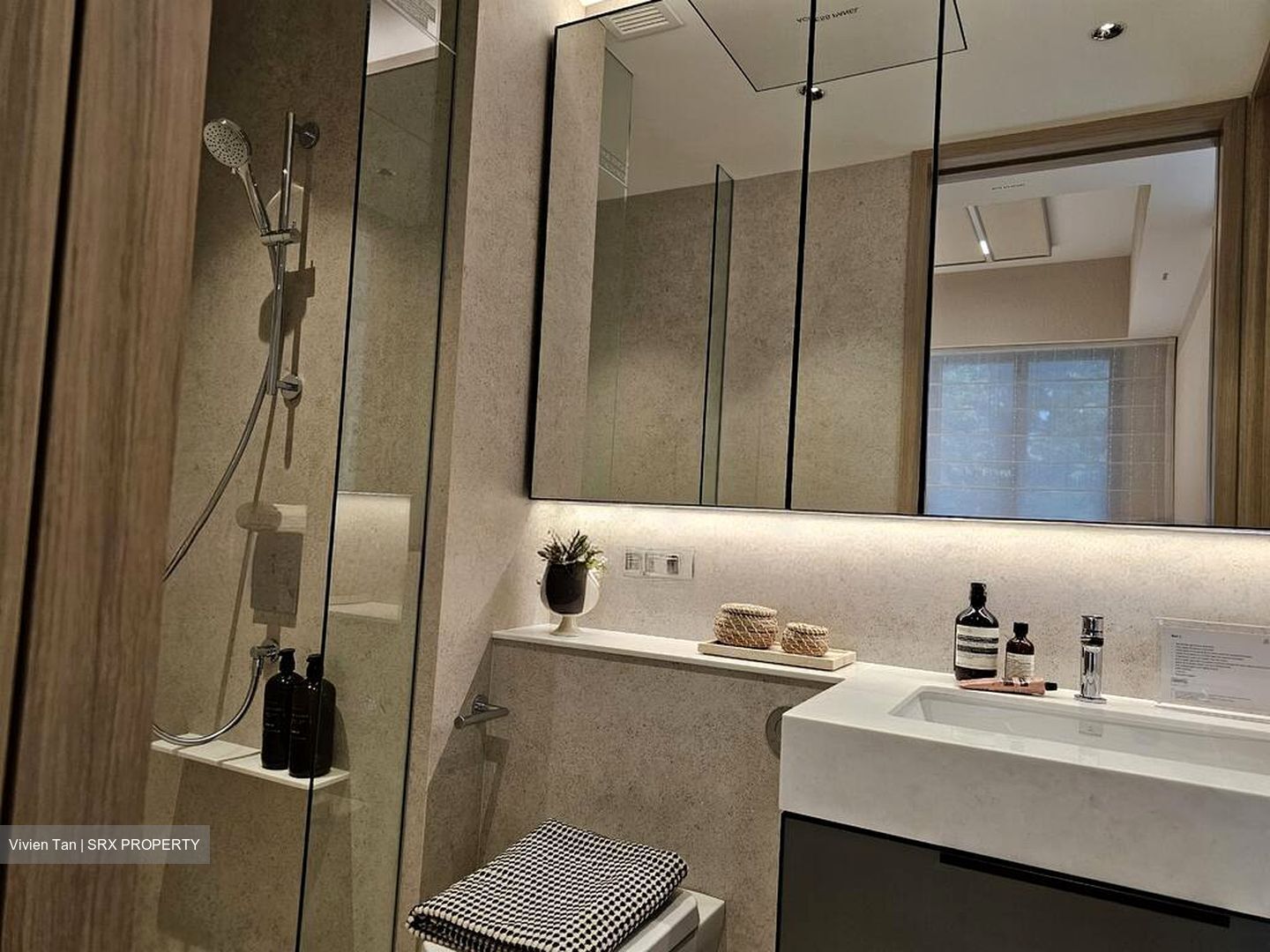 River Green (D9), Apartment #584813881